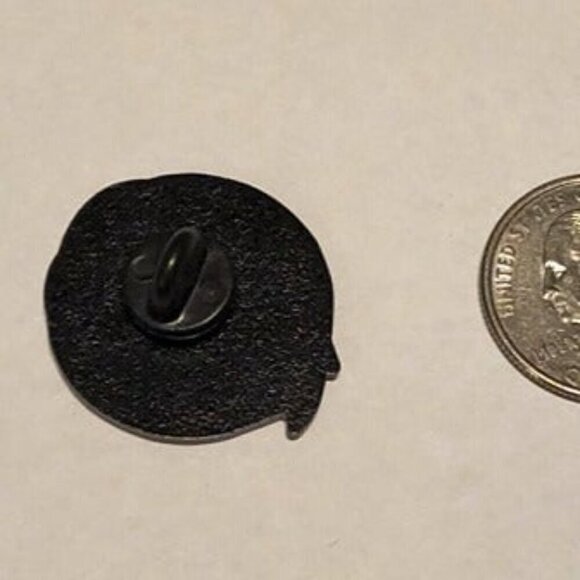 Pokémon Umbreon and Espeon Yin Yang Enamel Pin - Elegant Collectible - Picture 4 of 4